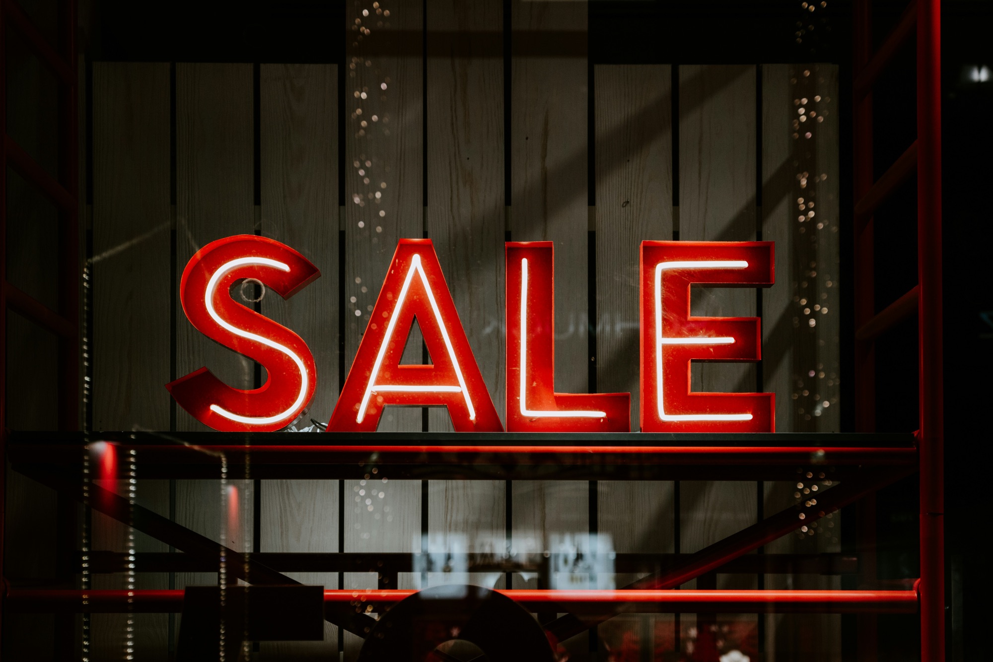 Selling and reselling platform listing on The Hustle Hub by Storm's Mama